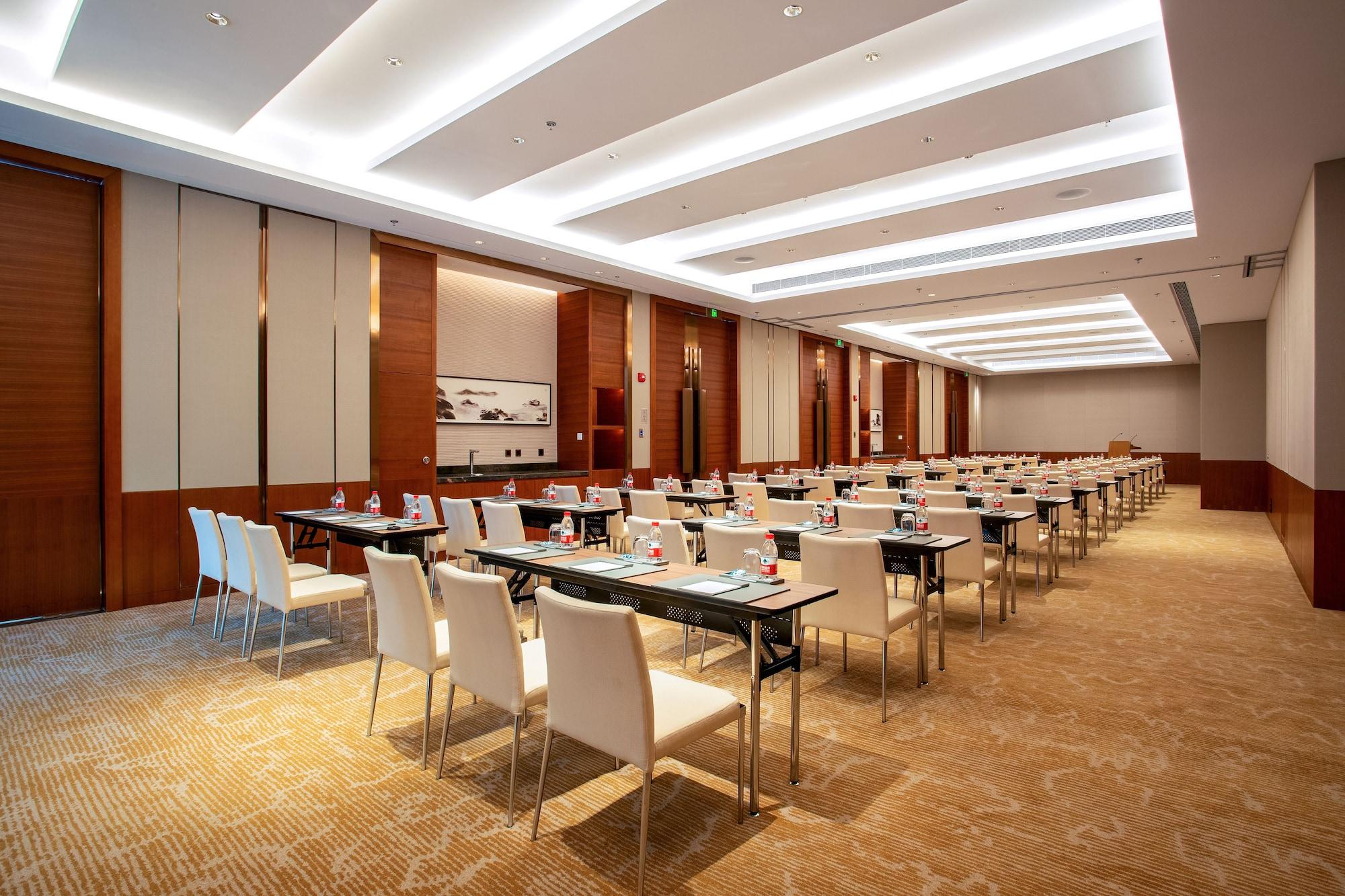 Готель Hyatt Regency Zhenjiang Чженьцзян Екстер'єр фото